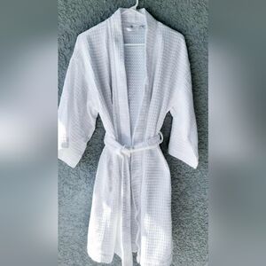 Nordstrom White Waffle Bathrobe 100% Cotton, Made In Turkey